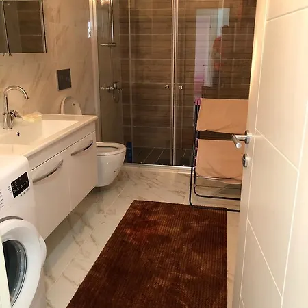 Apartment May Yapi