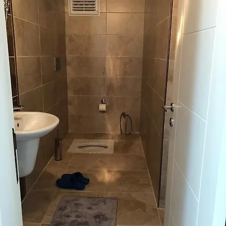Apartment May Yapi